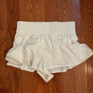 white S/M Get your flirt on shorts FP
